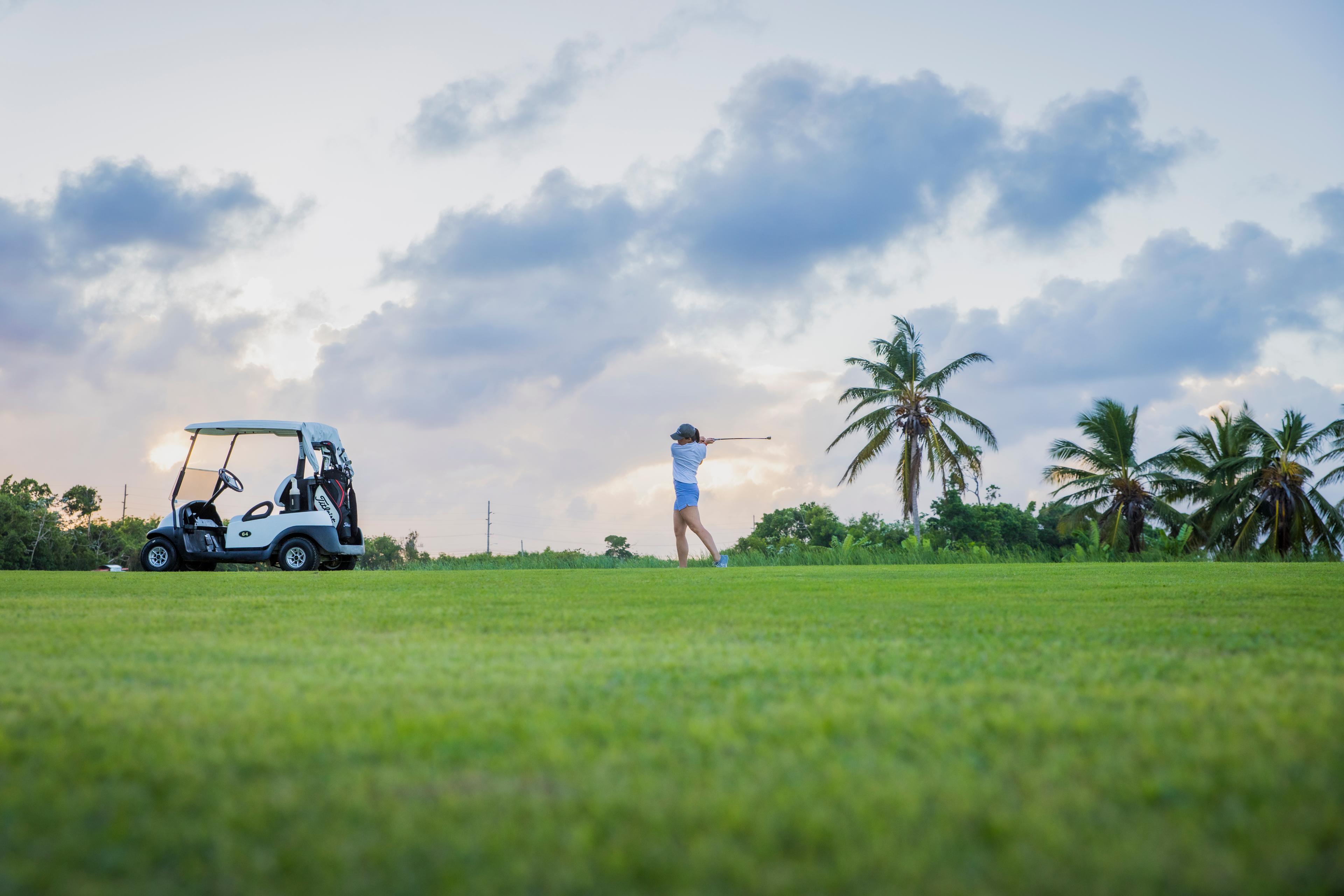Tee Time in Paradise: Majestic Resorts' Gift to Golfers in Punta Cana - background banner